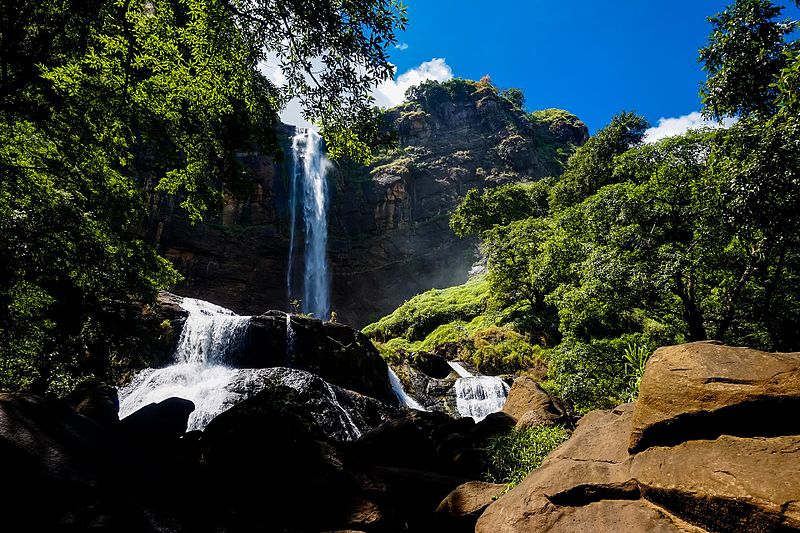 File:Curug Cikanteh, Sukabumi - Indonesia.jpg