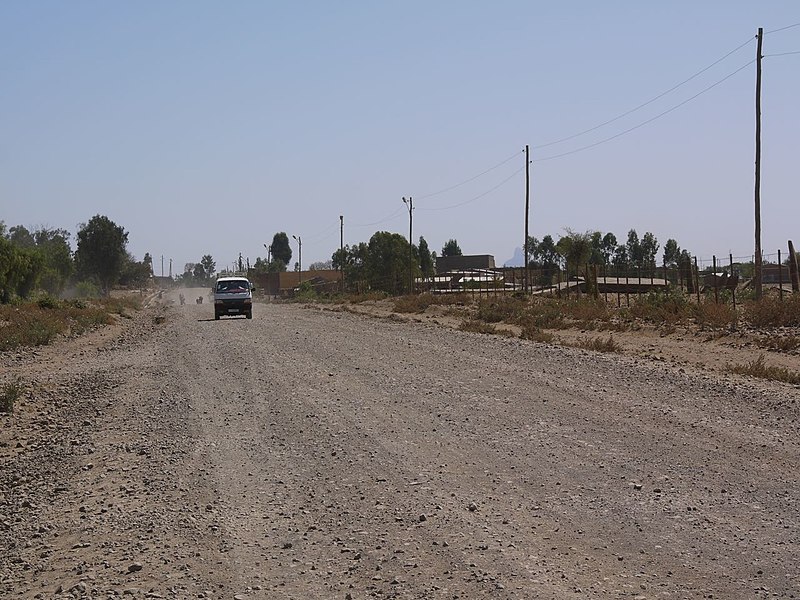 File:De weg naar Aksum (6821527213).jpg