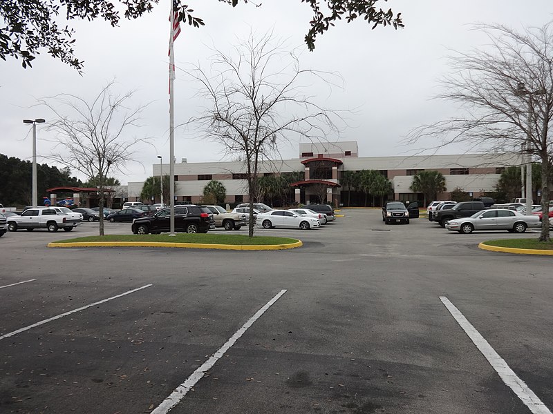 File:Doctors' Memorial Hospital (front), Perry.JPG