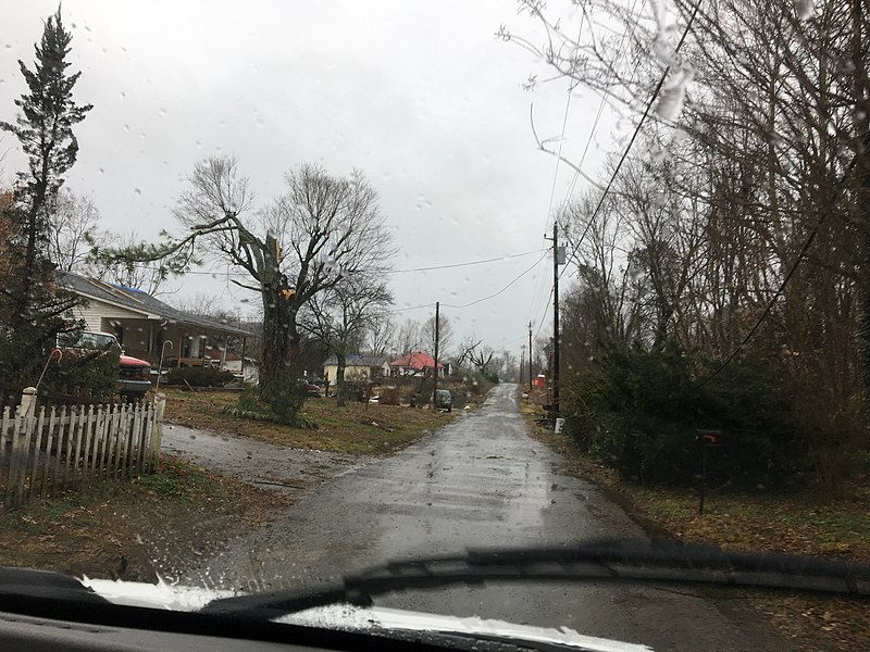 File:EF3 Tornado Ocoee TN Tornado 11-30-2016 treetop missing 01.jpg