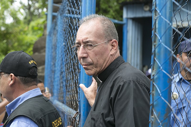 File:Edwin Román June 2018.jpg