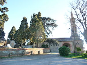 Eglise et cimetière de Belberaud (31450 France).jpg