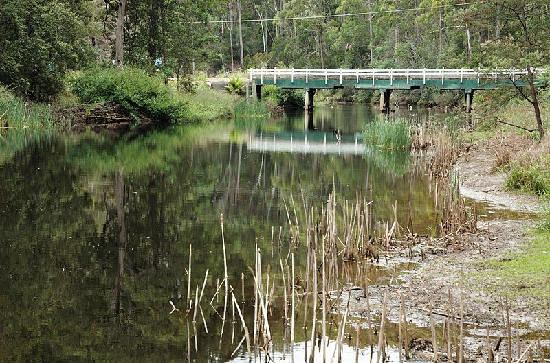 File:Emu-River-bridge-20071225-003.jpg