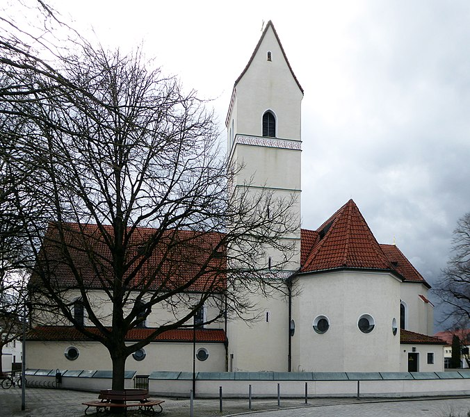 File:Feldkirchen b M, Jakobskirche v ONO, 2.jpeg