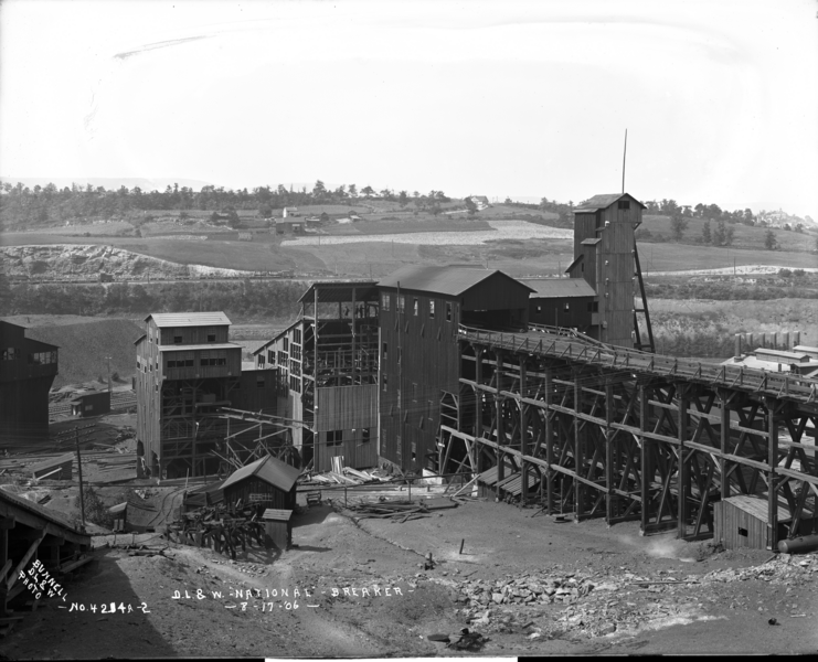 File:File-A0424-1-A0424-2--Scranton, PA--National Breaker Under Construction, Front View -1906.08.17- (bc968cb7-84bb-4771-92f5-60ef839a785a).tif