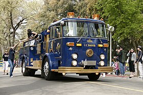 Truk pemadam kebakaran, UC Davis.jpg