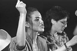 מזי כהן בהופעה בפסטיבל השלום בנווה שלום, אפריל 1987