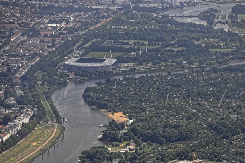 File:Flug -Nordholz-Hammelburg 2015 by-RaBoe 0194 - Bremen, Weserstadion.jpg