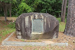 Fort Early boulder anıtı, Crisp County.jpg