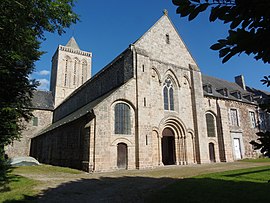 La Lucerne-d'Outremer'deki kilise