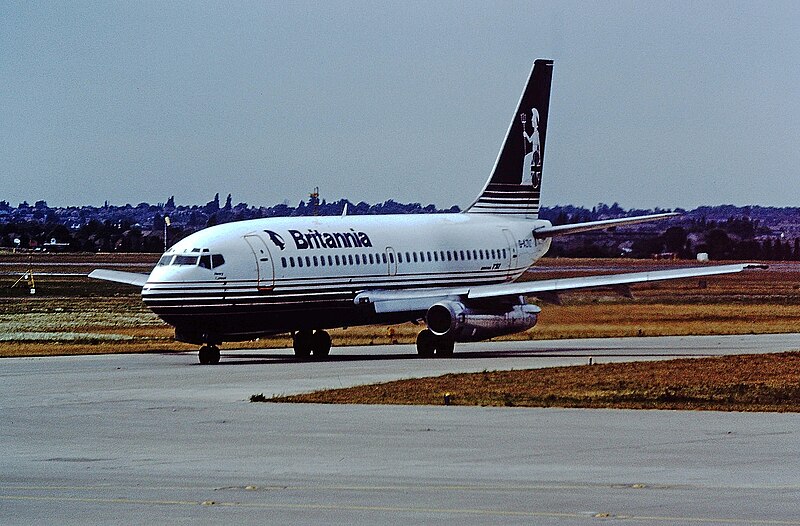 File:G-AZNZ B737-200 Britannia BHX 27-07-1984 (32064323221).jpg