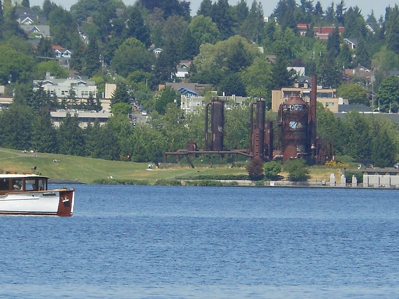 File:Gas Works park from afar - panoramio.jpg