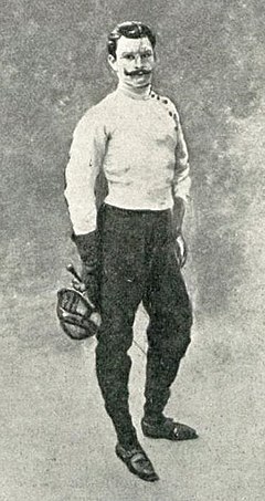 Джордж Диллон-Кавана, en 1904.jpg