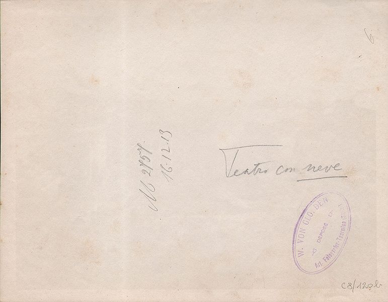 File:Gloeden, Wilhelm von (1856-1931) - n. 2757 - Teatro con neve, 16.12.13 verso.jpg