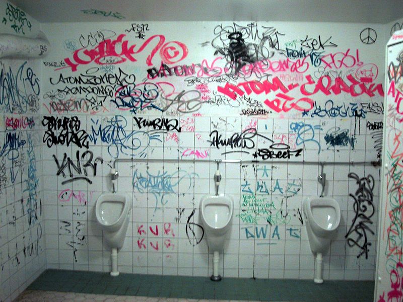 File:Graffiti tags 2.JPG