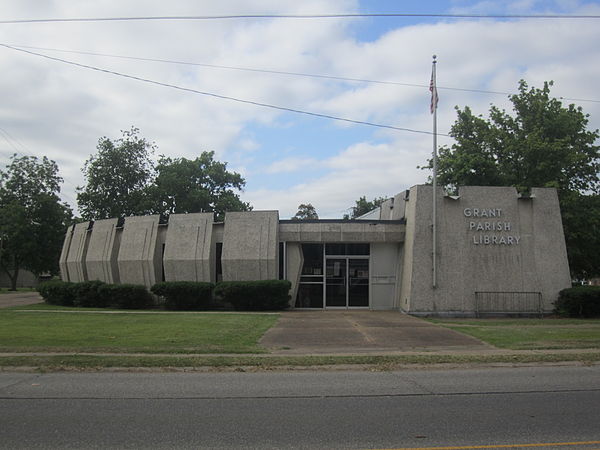 The Grant Parish Library is located near the courthouse.