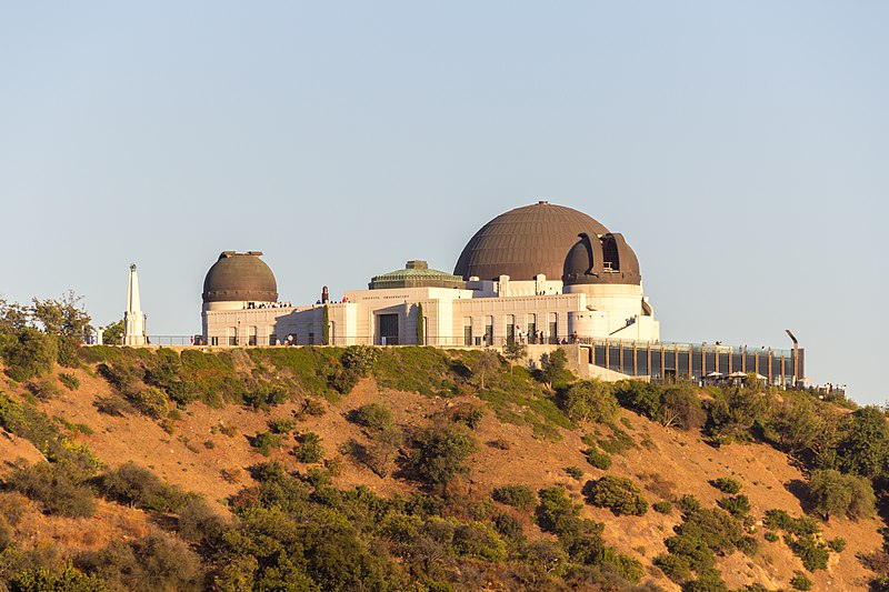 File:Griffith Observatory 2012 01.jpg