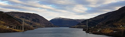 Hananipa og Osterøybrua.jpg