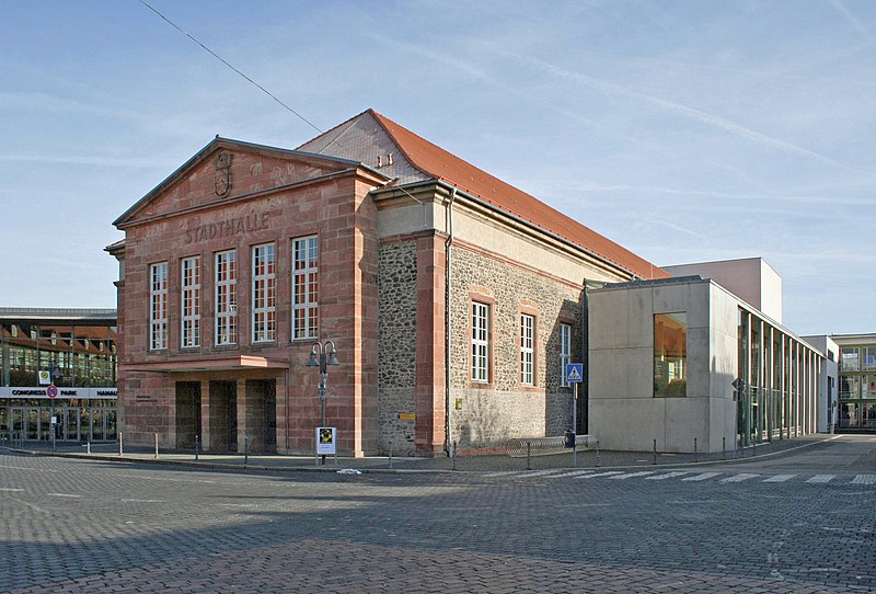 File:Hanau-Stadtschloss-Marstall-2008-b.jpg