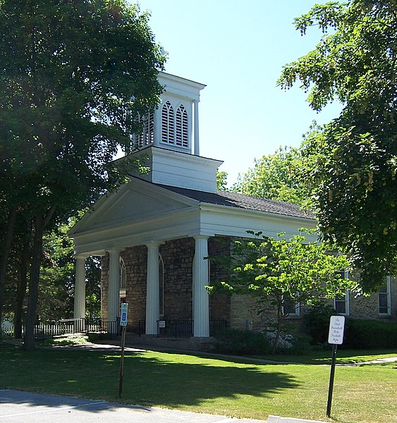 File:Honeoye Falls - Episcopal Church.jpg