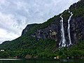 Hongavikfossen.jpg