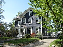 Haus in der 23 Avon Street, Wakefield MA.jpg