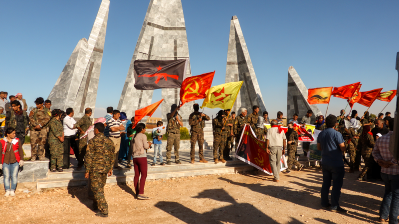 File:IFB members at Destan Temmuz burial in Kobanê.png