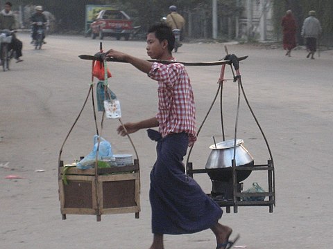 Mohinga streethawker in Mandalay