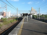 名古屋方から見たホーム