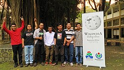 Training and discussion about writing the spoken Javanese language, as part of Wikipedia 15th birthday celebration by the Javanese Wikipedia community in Yogyakarta, Indonesia.