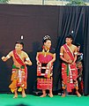 Kabui_Naga_dance_at_Central_Park,_Connaught_Place,_New_Delhi_IMG_1222_03