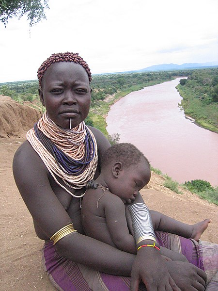 File:Karo woman and child.jpg