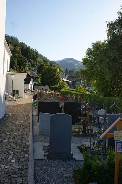 File:Klaus-Parish Church-cemetery-01ASD.jpg