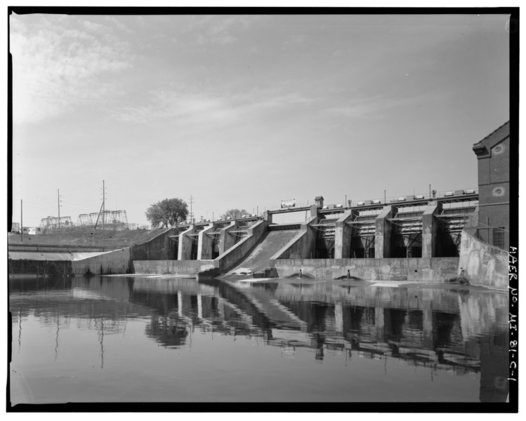 File:LONG VIEW NORTHWEST, SOUTH FACADE OF SPILLWAY - Croton Hydroelectric Plant, Spillway, Croton Dam Road at Muskegon River, Croton, Newaygo County, MI HAER MICH,62-CROTO.V,1C-1.tif