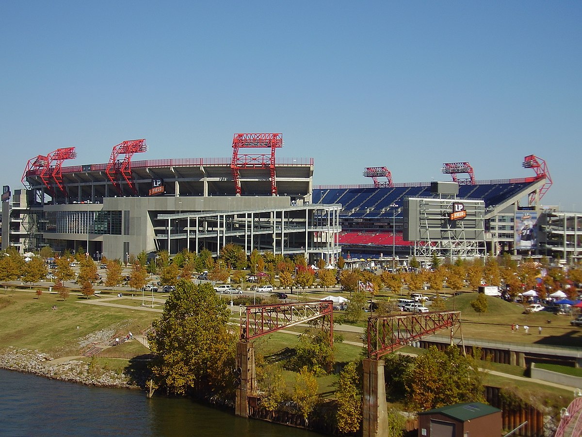 Nissan Stadium - Wikipedia