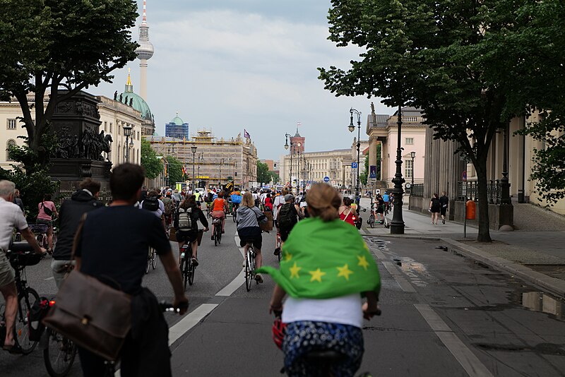 File:LeaveNoOneBehind protest Berlin 2020-06-13 69.jpg