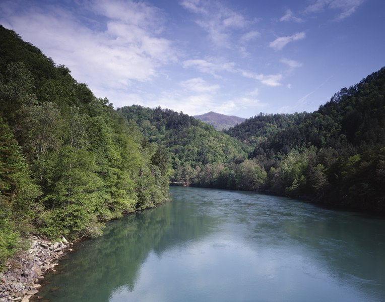 File:Little Tennessee River crossing, Appalachian Trail LCCN2011630216.tif