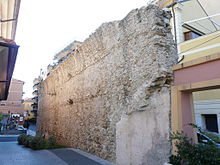 Resti delle antiche mura