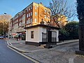 Lodge At North East End Of Earl's Terrace.jpg