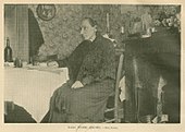 Louise Michel dans sa maison (vers 1900).