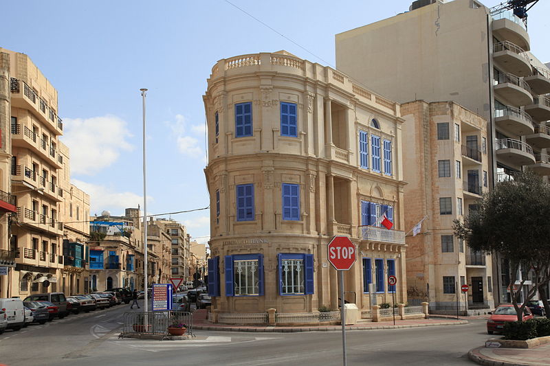 File:Malta - Sliema - Triq it-Torri225Lombard Bank 01 ies.jpg