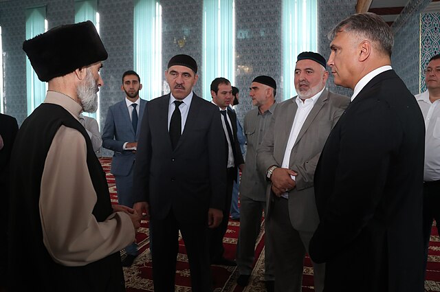 Yevkurov at a mosque in Ingushetia on 14 July 2018