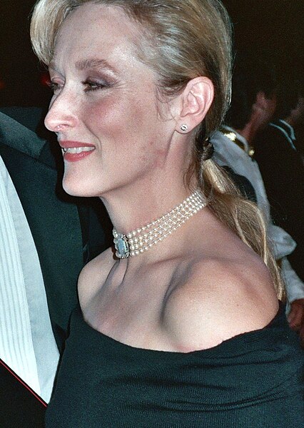 File:Meryl Streep (2071470089) (cropped).jpg