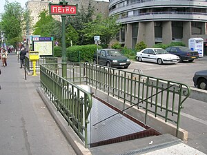 Metro 7 Maison Blanche accès.JPG