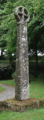 The cross in the churchyard