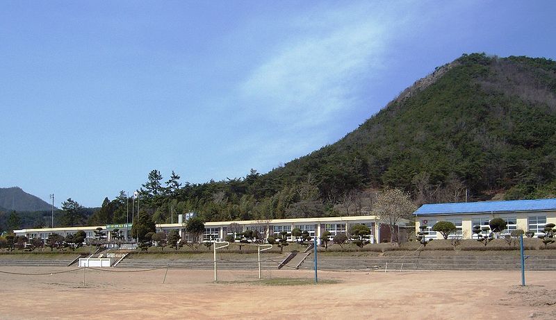 File:Mongtanbuk Elementary School Muan.jpg