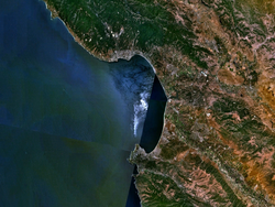 Imagen de satélite de la Bahía de Monterey.