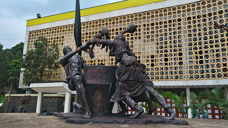 File:Monument at Uganda Museum.jpg