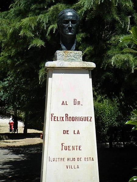 File:Monumento Felix Poza de la Sal.jpg