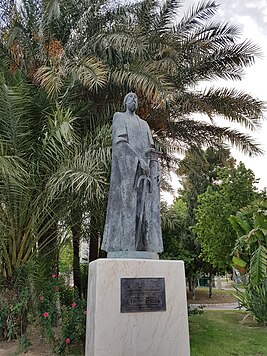 Monumento a Abderramán II en Murcia.jpg